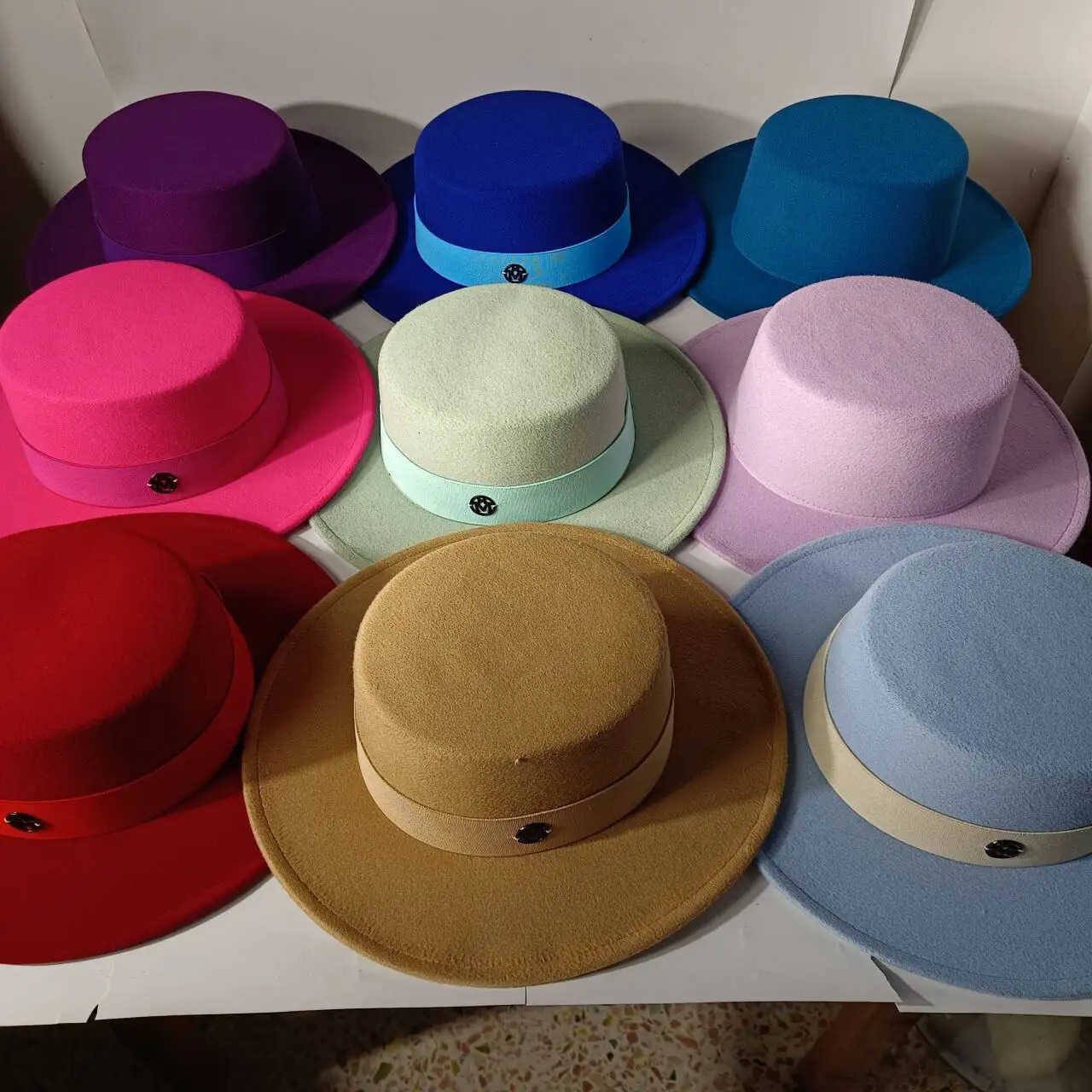Flat-top French felt hat Autumn and winter felt hats Letter accessories womens wide-brimmed hat sombrero fedora bonnet femme 260130
