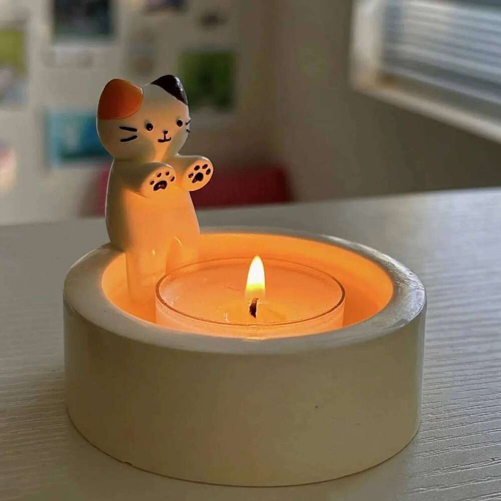 Cute Cat Candlestick Creative Aromatherapy Candle Holder Desktop Decoration Birthday Gift Ornament Y260131