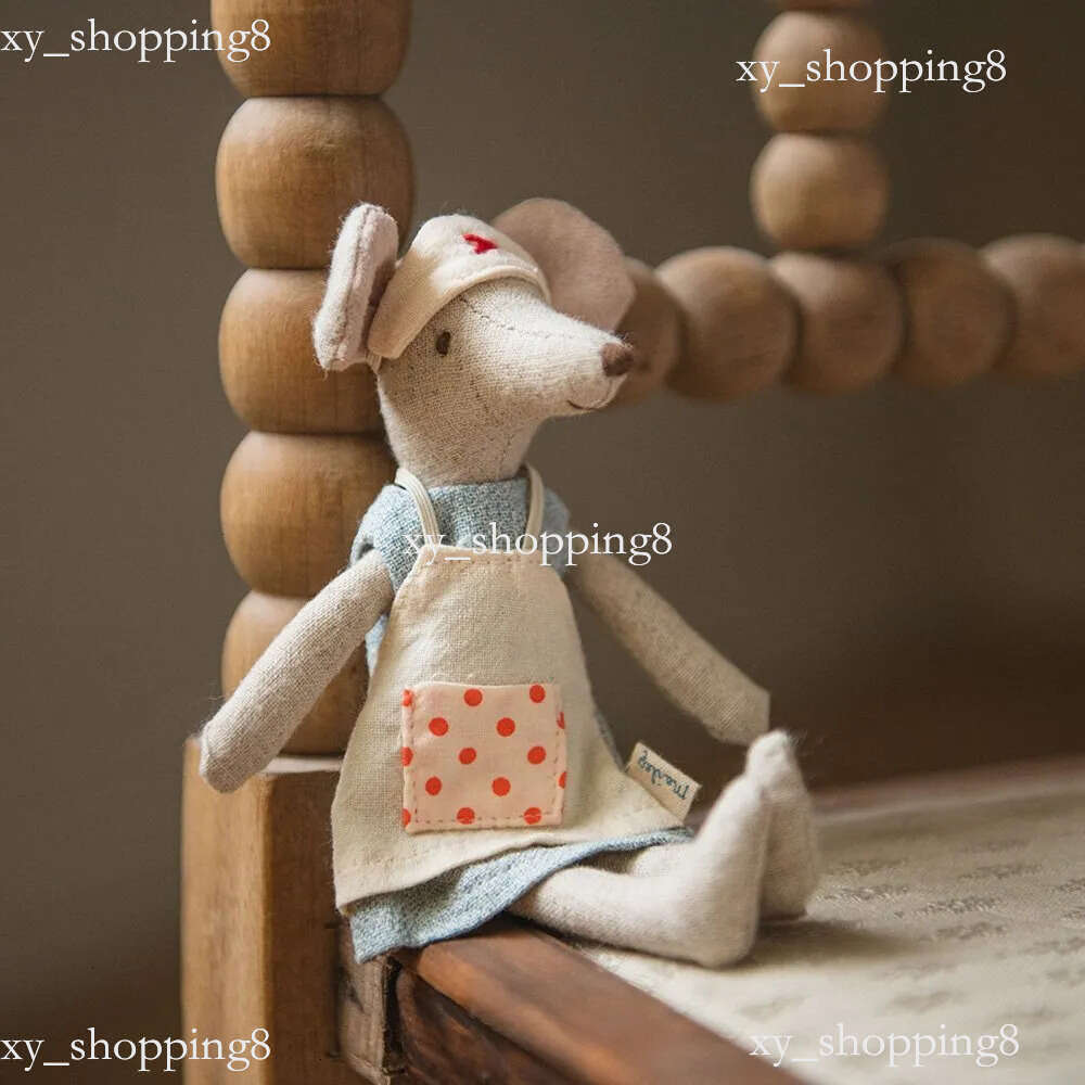 Plush Dolls Oringal Tiny Nurse Mouse Cloth Toy Christmas Year Gift born Nursey Doll Little Mice Soft Plushies 230303