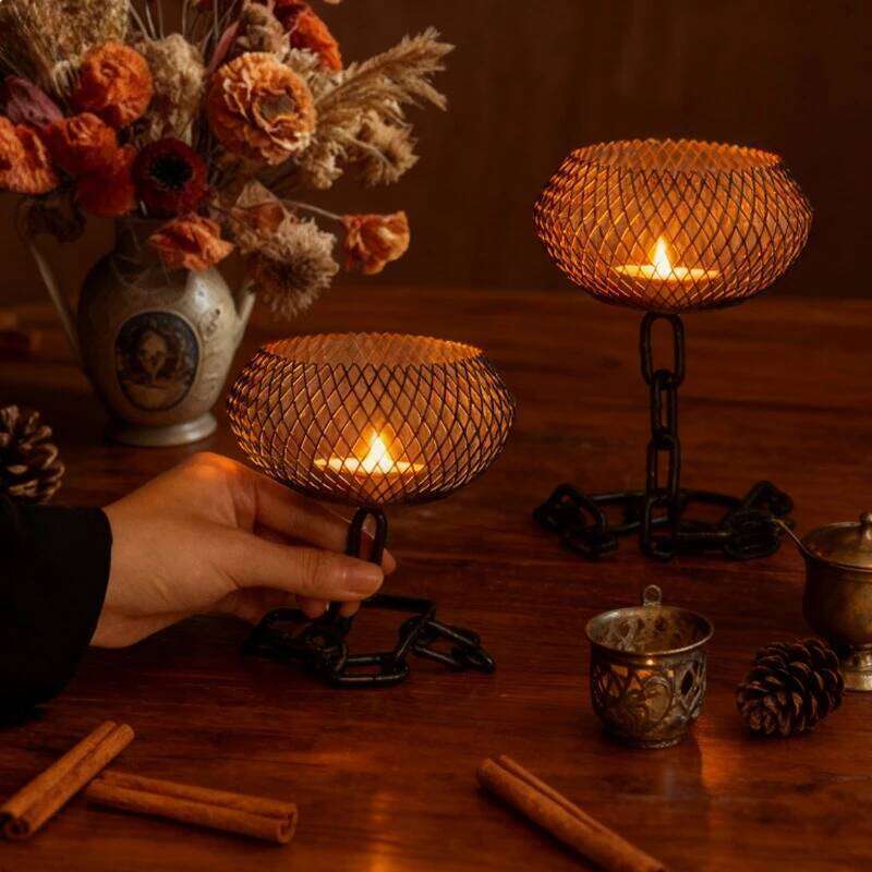 Iron Lantern Candle Holder Sturdy High Temperature Resistant Mesh Hollow Design Aromatherapy Lamp Table Decoration Metal Crafts Y260131