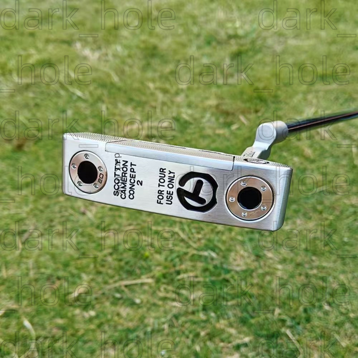 New Golf club Golf Putter Black gold skeleton straight-line Scotty Camer2 dark_hole
