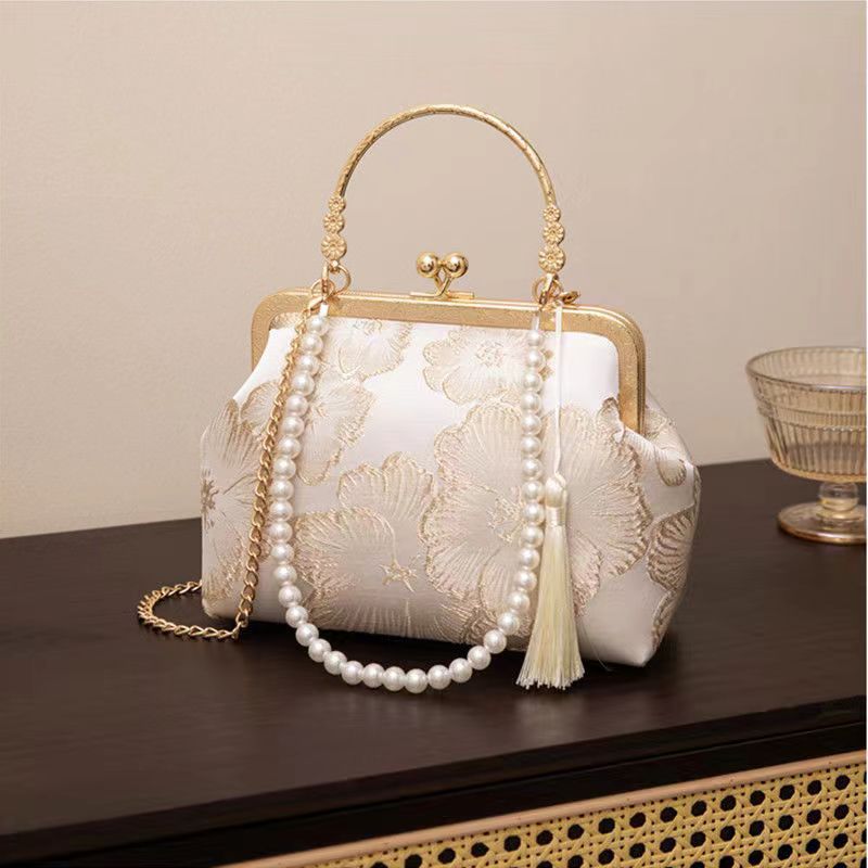New Chinese Style Wealthy Flower Pattern Frame Bag Elegant Cheongsam Hanfu Mamian Skirt Handheld Metal Clasp Purse for Women