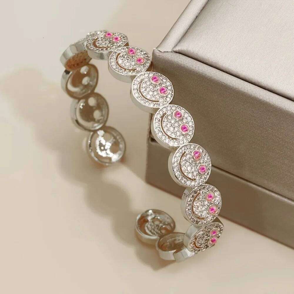 2025 New Light Luxury Colorful Smiley Face Bracelet, Unique Design Stackable Hand Jewelry, Fashionable, Personalized and Cool
