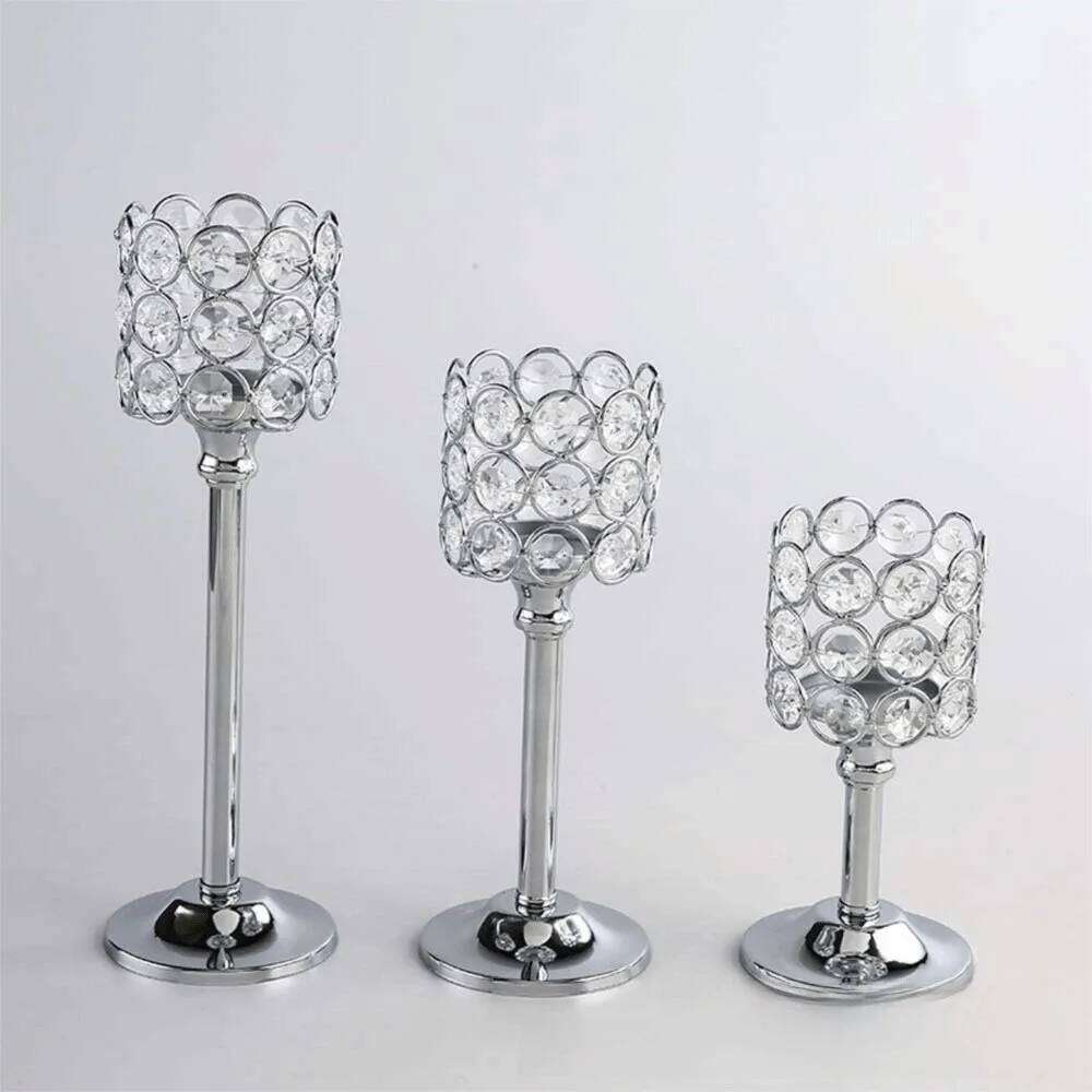 Metal Crystal Candle Holder Romantic Goblet-shaped Wrought Iron Candlestick Table Ornaments Hollow Craft Candelabra Y260131