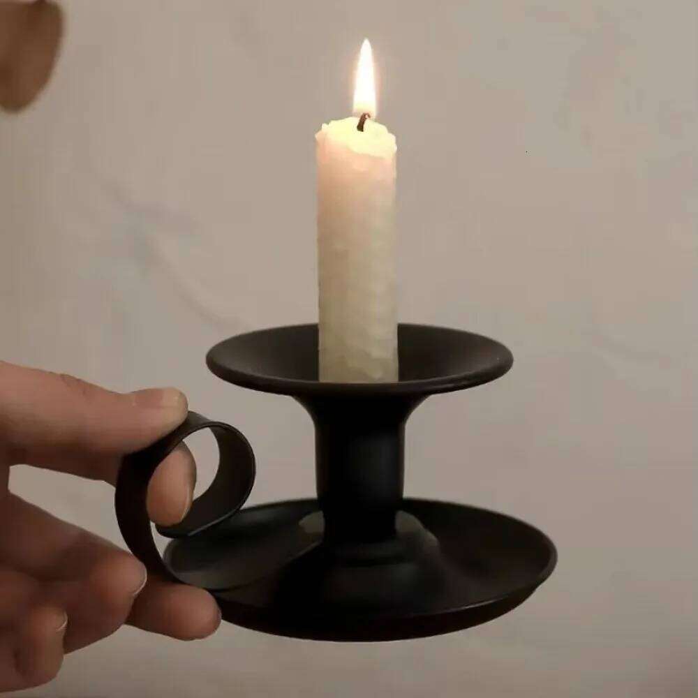 Retro European-Style Tea Cup Simple Base Candlestick Holder Single-Head Metal Iron Candle Stand Christmas Y260131