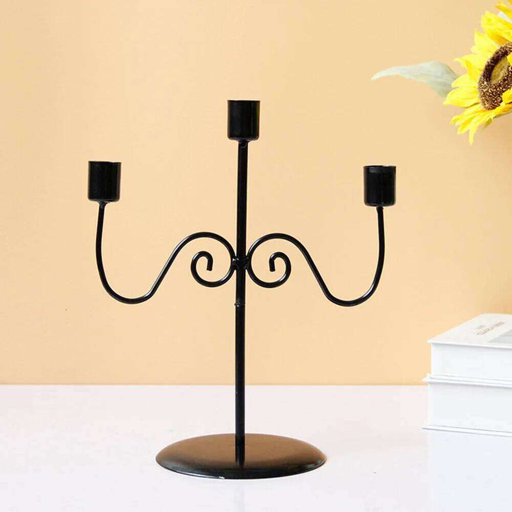 Desktop Metal Candelabrum 3-Arms Design European Style Stand For Home Decor Tabletop Ornament Iron Vintage Y260131