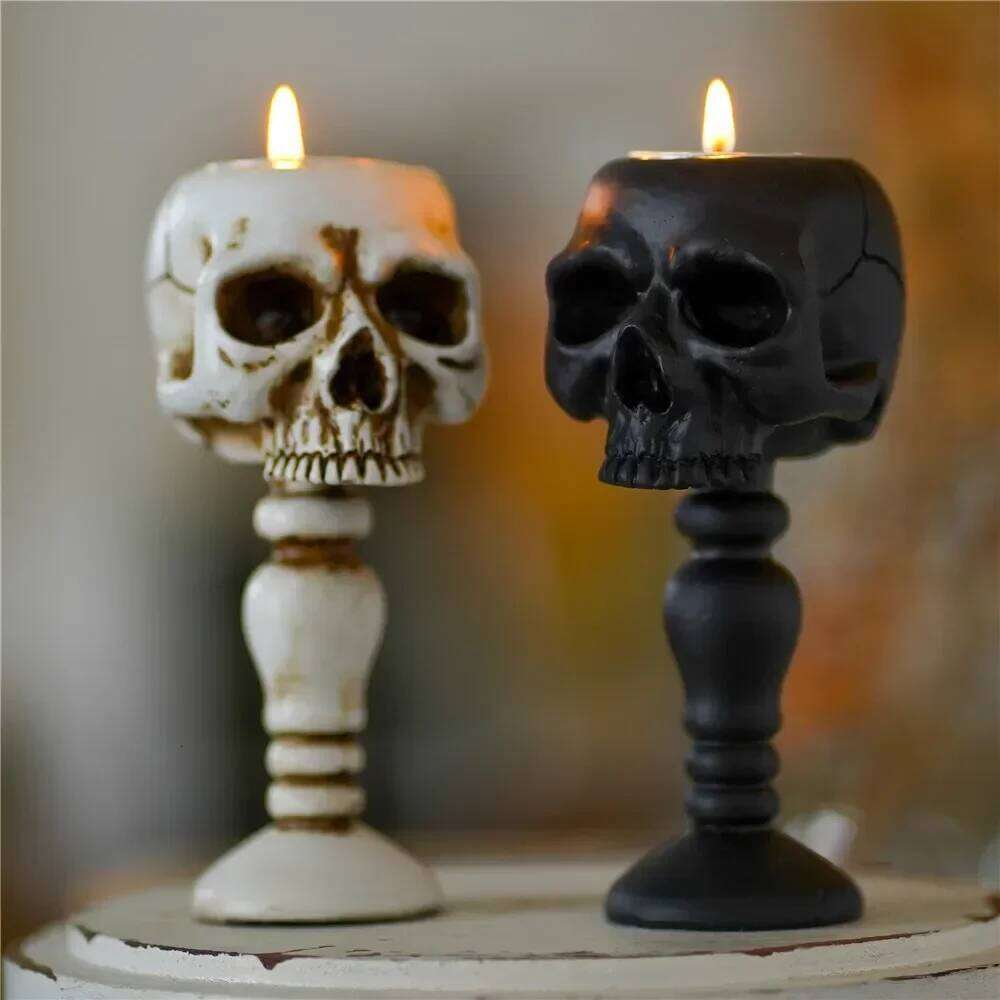 1Piece Skull Candle Holder Resin Ghost Head Candlestick Halloween Christmas Party Bar Decoration Art Crafts for Home Decor Y260131