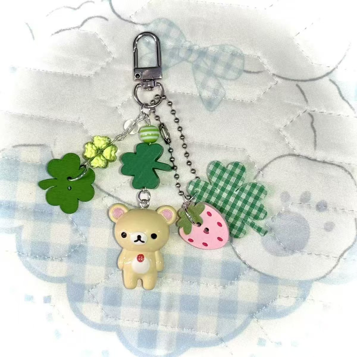 Free shipping Handmade beaded clover key chain retro bag charm cute and easy bear bag hanging
