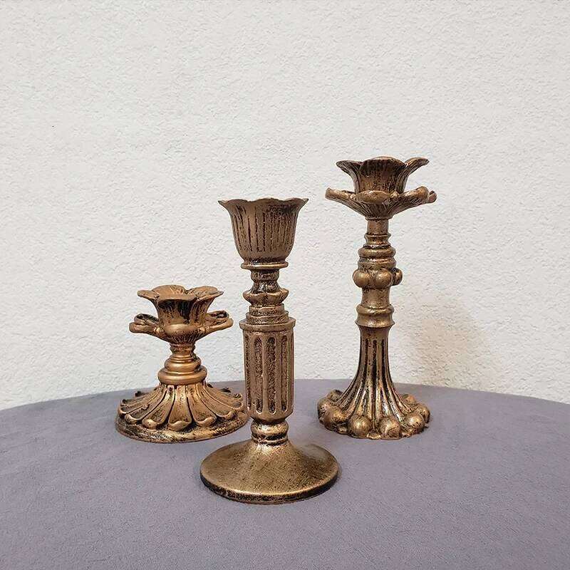 Retro Candlestick Resin Holder Sconce Nostalgic Antique French Candle Stick Rack Home Decor Photography Props Y260131