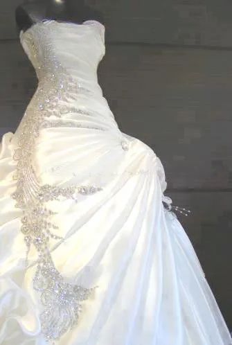 Real Images 2026 A-Line Wedding Ruffles Skirt Sweetheart Strapless Gowns Stunning Bridal Dresses F02 B0312