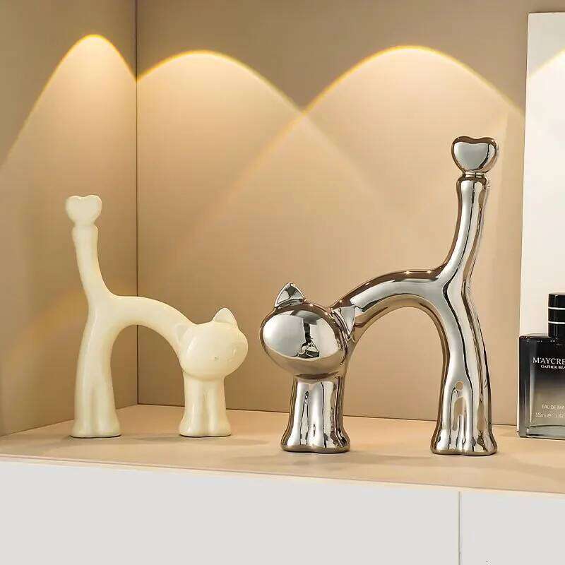 Creative Heart-Shaped Ornaments, Living Room,TV Cabinet,Home, Bedroom,Desktop Decorations, Ceramic Art Cat Statue, Gift, New Y260202