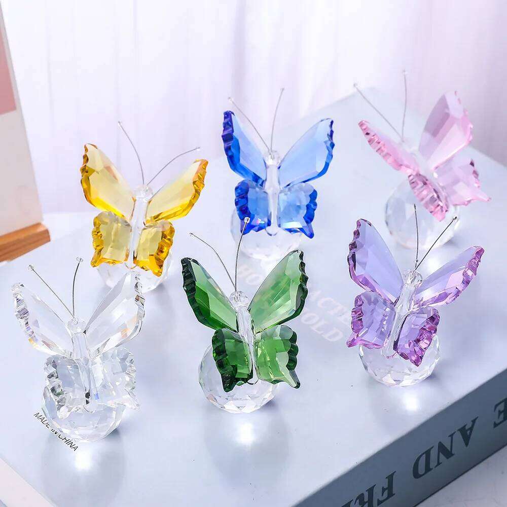 Cut Butterfly Ornament Decoration for Office Home Bedroom Crystal Ball Figurine Desk Table Window Ornaments Gifts Y260202