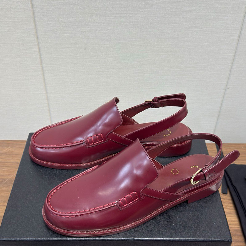 Womens New Flat Sandals Designer Luxury Metal buckle Loafers Ladie Elegant Sheepskin Buckle Casual Shoes Rubber Outsole Sizes 35 41