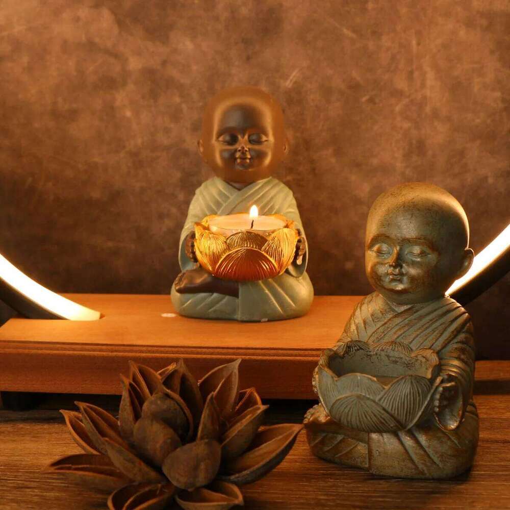 Zen small Buddha statue candlestick decorative lamp antique porch bedroom home little monk meditation resin crafts creative orna Y260131