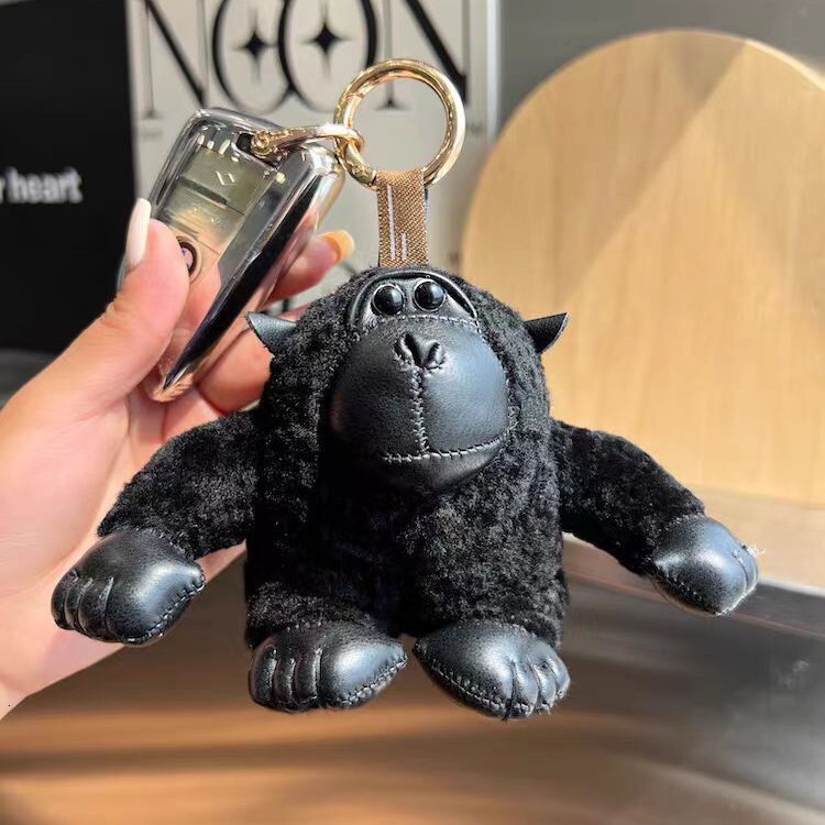 Retro Y2K Purse Accessory Cute Wool Big Black Gorilla Fur Pendant Car Keychain Plush Little Monkey Bag Charm King Kong Plush Toy