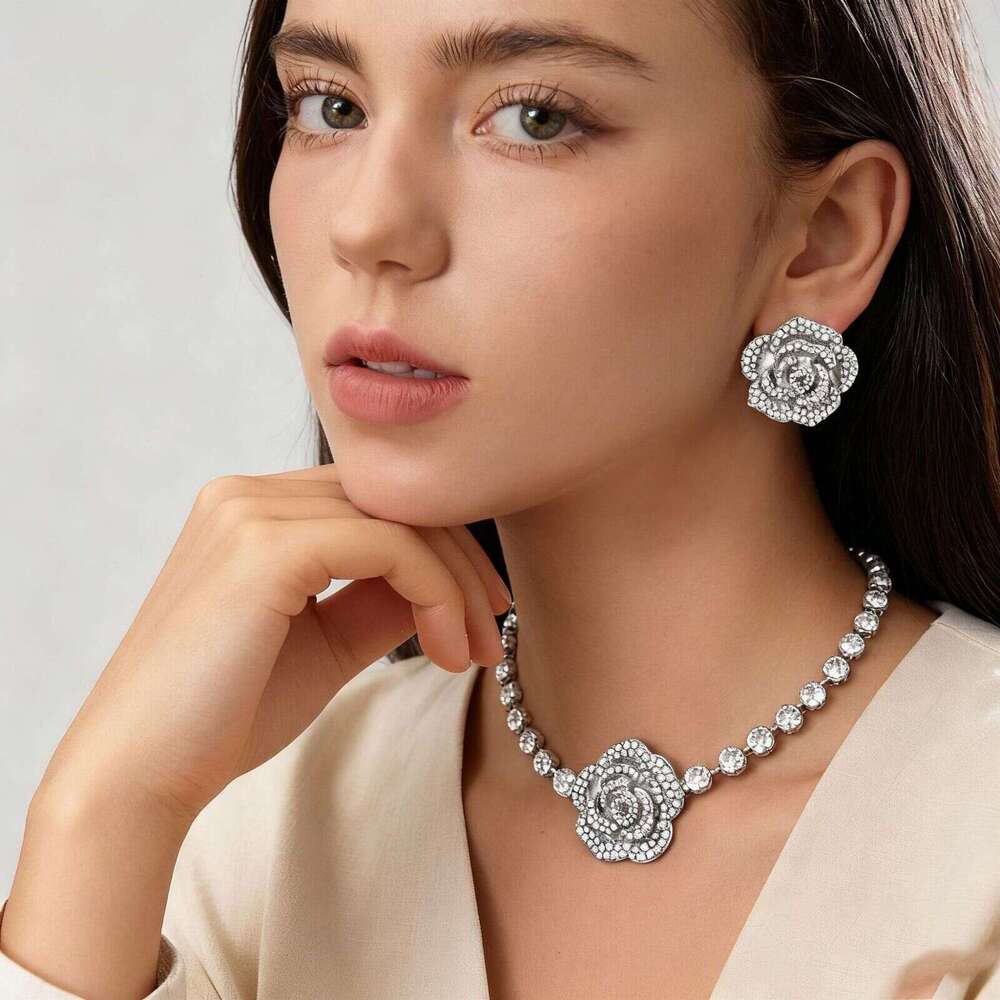Crystal Luxury Full Camellia Stud Earring Flower Pierce 1 Earrings