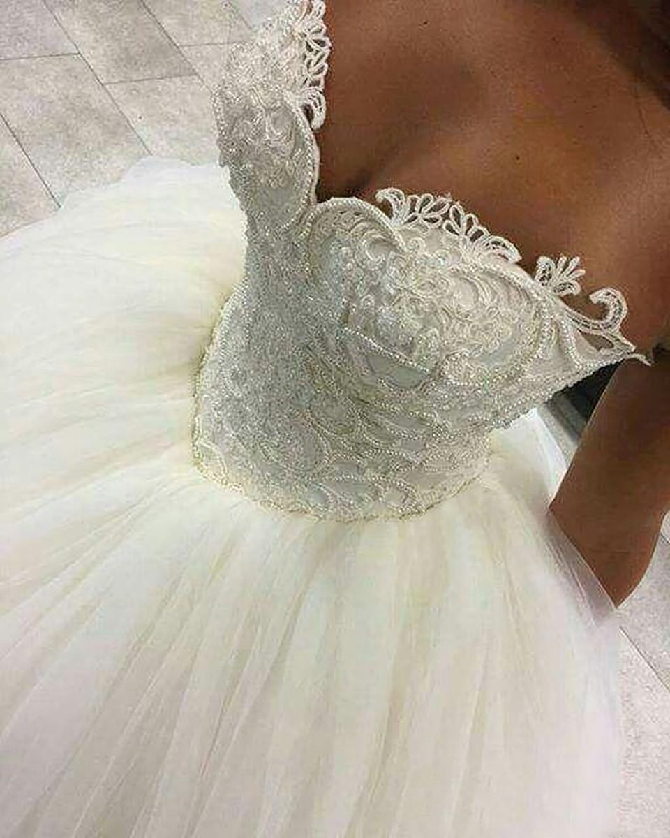 Gorgeous Pearls Ball Gown 2026 Wedding Dresses Sexy Sweetheart Sleeveless Lace Applique Beads Tulle Saudi Arabia Bridal Gowns Princess F02