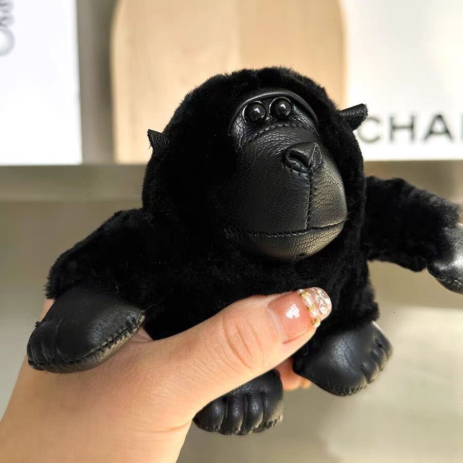 Retro Y2K Purse Accessory Cute Wool Big Black Gorilla Fur Pendant Car Keychain Plush Little Monkey Bag Charm King Kong Plush Toy