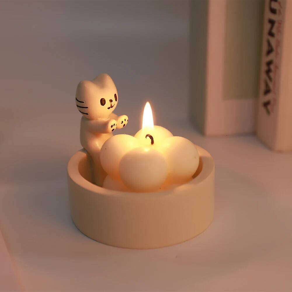 1-2PCS Cute Kitten Resin Cat Creative Aromatherapy Candle Holder Cartoon Candlestick Decoration Y260131