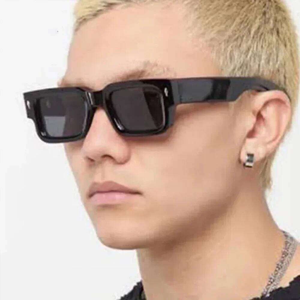 JNPCXI Retro Square Sunglasses Men Vintage Luxury Rivet Designer UV400 Sun Glasses Women Fashion Shades H260202