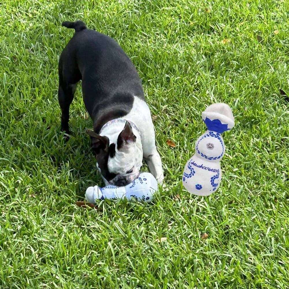 Dog Supplies Wine Bottle Dog Toys Squeaky Plush Chew Toys for Small Medium Pets Durable Interactive Play Pet Supplies Fun Home Decor Toy Dog Plush Toy