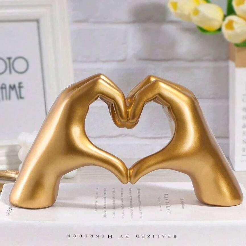 1pc Love Hand Gesture Heart Sculpture Modern Art Statue Personalized Finger Home Decor, Creative Wedding Desktop D Y260202