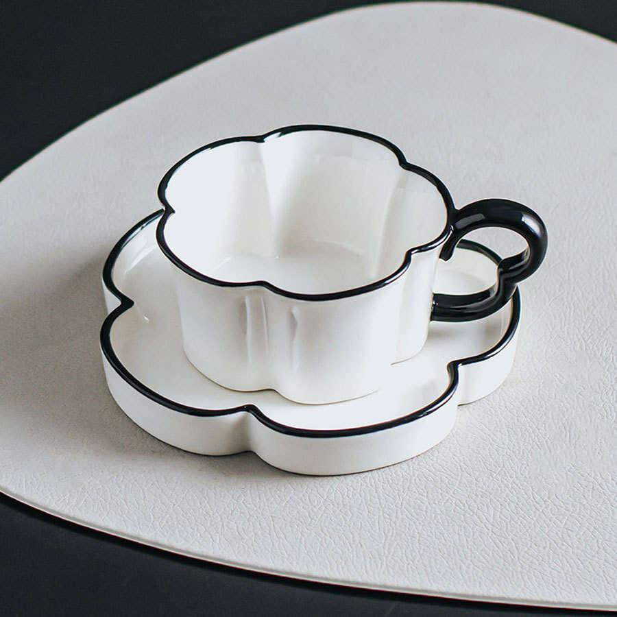 designer cup Nordic Minimalist Petal Shape Ceramic Coffee Cup Saucer Set for Personalized Office and Home Afternoon Tea