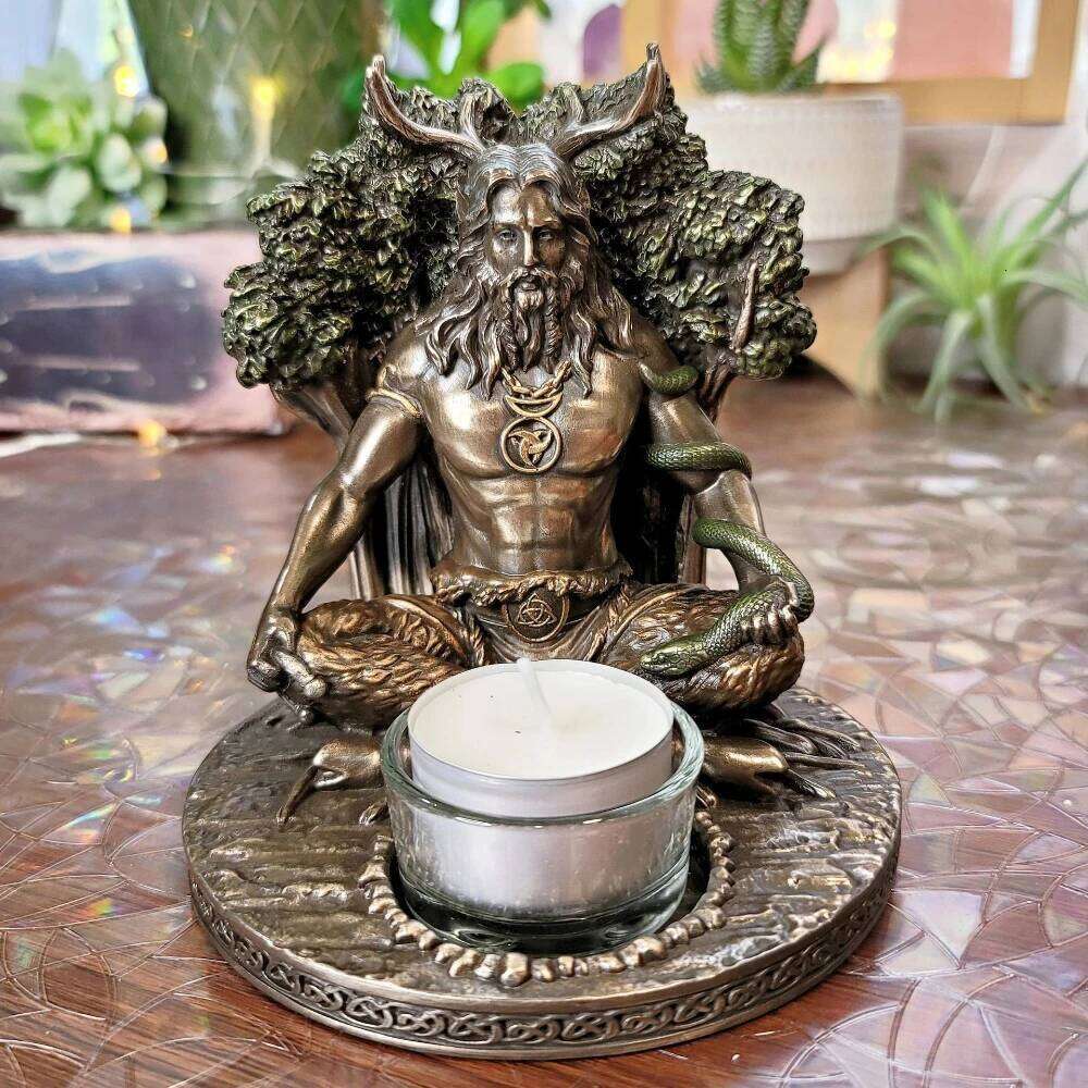 Norse Celtic Mythology Senunos Statues Creative Vintage Candle Holder Ornaments European Candlestick Storage Figurines Y260131