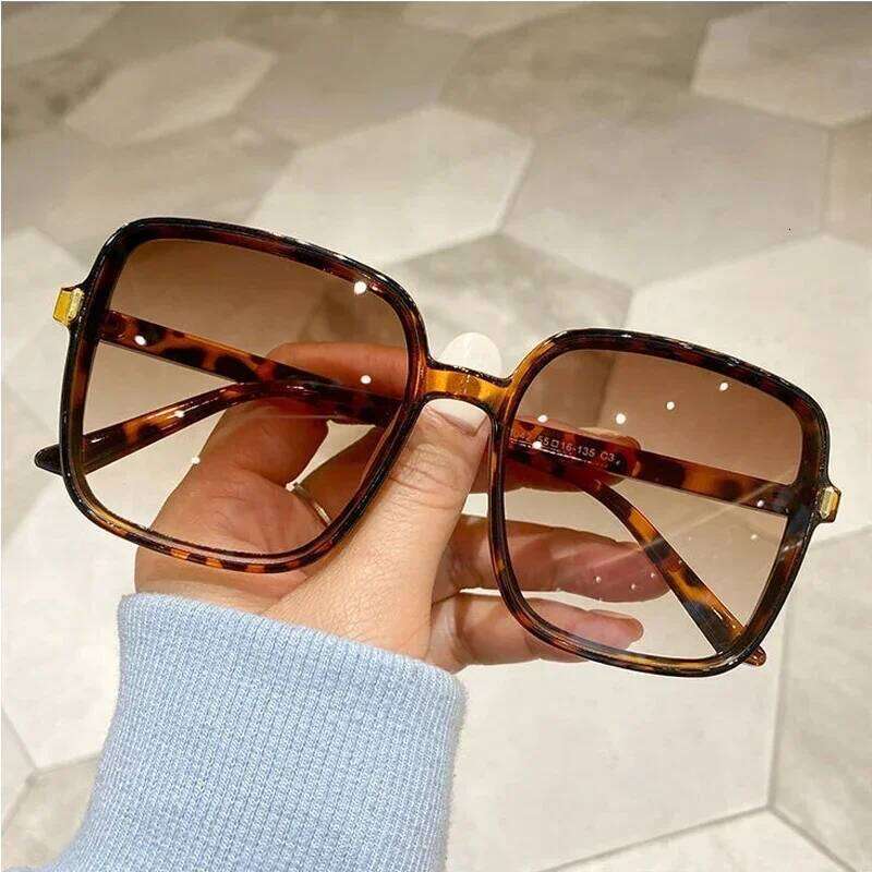 Outdoor Gradient Square Decoration Black Large Frame Transparent Trend Sunglasses 2025 Oversize Fashion Glasses H260202