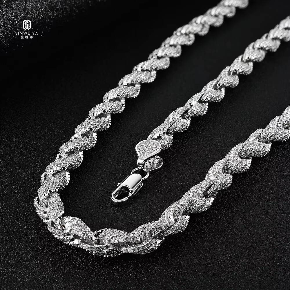 Cuban link chain with VVS moissanite 925 silver; Hip hop ice-locked necklace 925 silver; New year gift