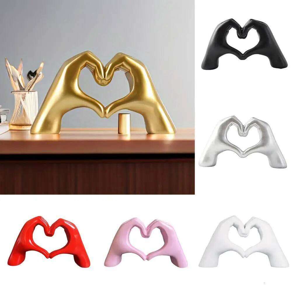 Love Heart Hand Figurine Heart-shaped Gesture Resin Statue Sculpture Home Office Wedding Party Desktop Decoration Ornament Y260202