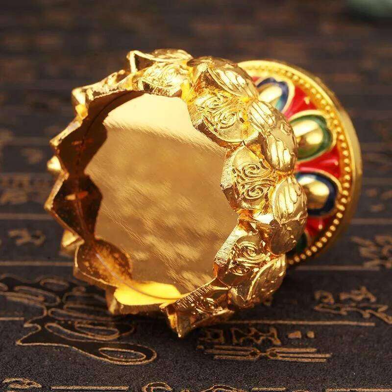 Embossed Buddhist Candle Cup Zinc Alloy Flower Golden Candlestick Tibetan Wedding Lamp Holde Dinner Home Table Decoration Y260131