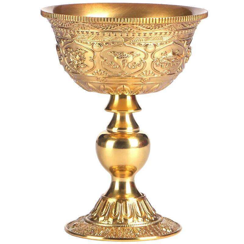 Embossed Brass Candle Cup Romantic Flower Gold Candlestick Buddhist Lamp Holder Wedding Dinner Home Collection Table Decoration Y260131