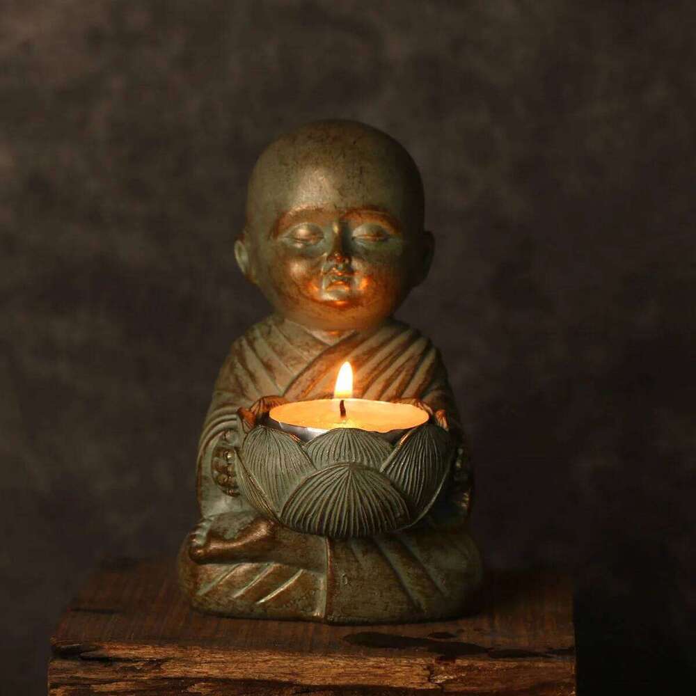 Zen small Buddha statue candlestick decorative lamp antique porch bedroom home little monk meditation resin crafts creative orna Y260131