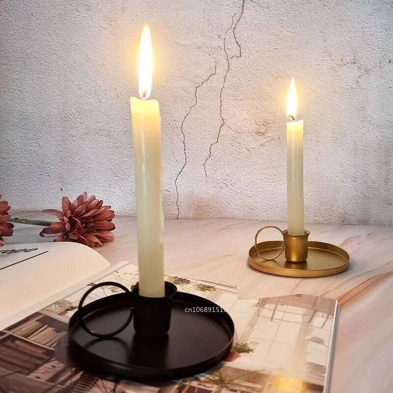 New Desktop Adornment Metal Candlestick Taper Candle Holder with Handle Home Wedding Decorations Y260131