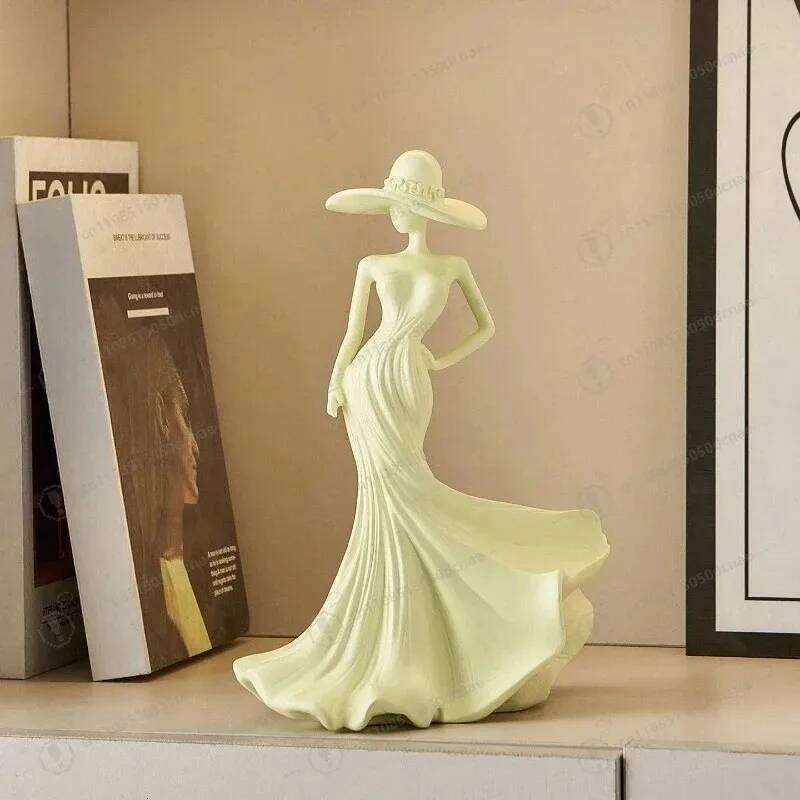 Creative design art, cream style figure art ornaments, high-end living room, study, entrance wine cabinet, home accessories Y260202