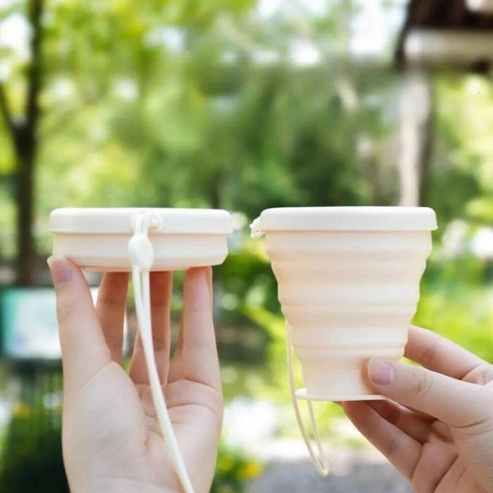 Collapsible Travel Cup Portable Folding Water Bottle for Camping, Hiking & Outdoor Activities, Space-Saving Silicone Drinkware Z260202