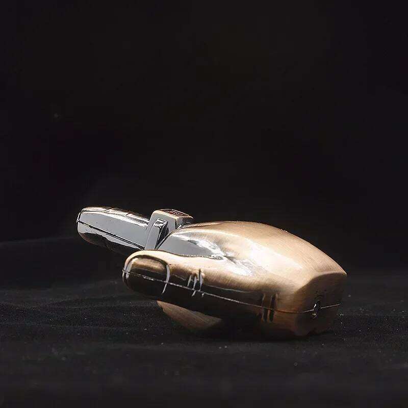 Funny Middle Finger Torch with Fuk You Voice Windproof Jet Flame Lighters Smoking Accessories Refillable Butane Lighter W260202