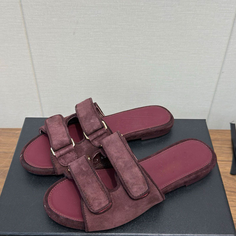 Designer Summer Velcro Metal Buckle Sandals Womens Flat sandals Ladie Comfortable Fashion Casual Shoes Non Slip Outsole Sizes 35 41