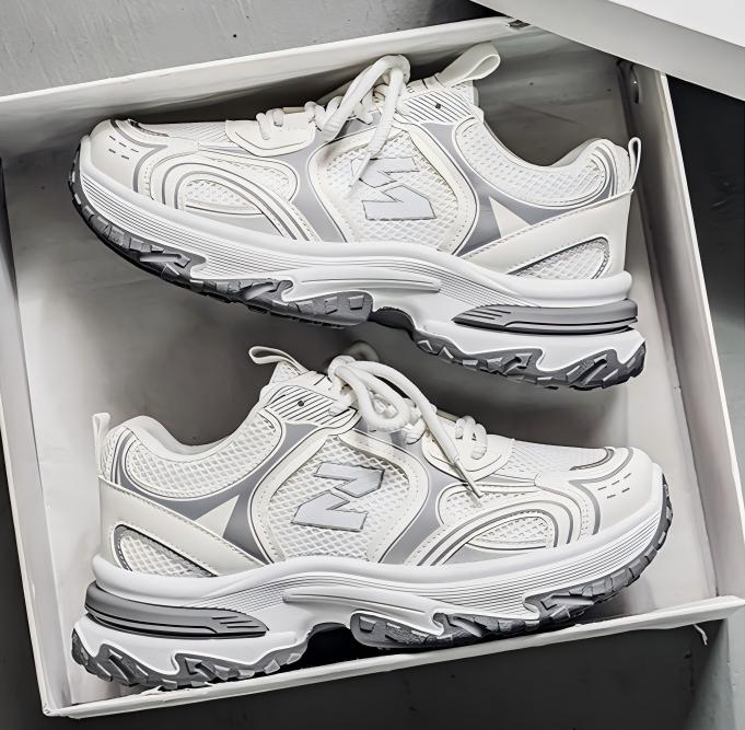 Free delivery Casual Shoes Comfortable dad shoes breathable mesh shoes thick soled casual sports shoes