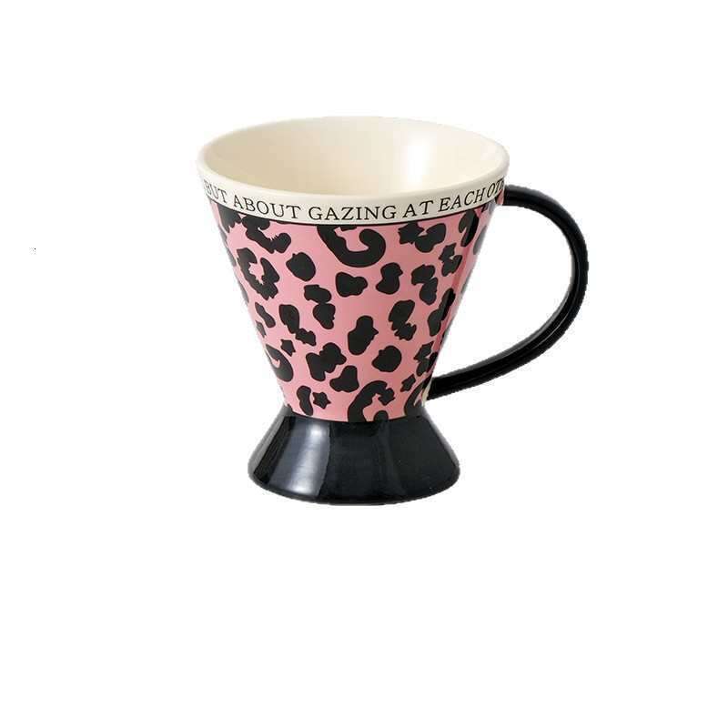 Quirky Personality Pink Leopard Print Heat-Resistant Large Diameter Latte Art Ceramic with Spoon Abstract Women's Vintage Coffee Cup