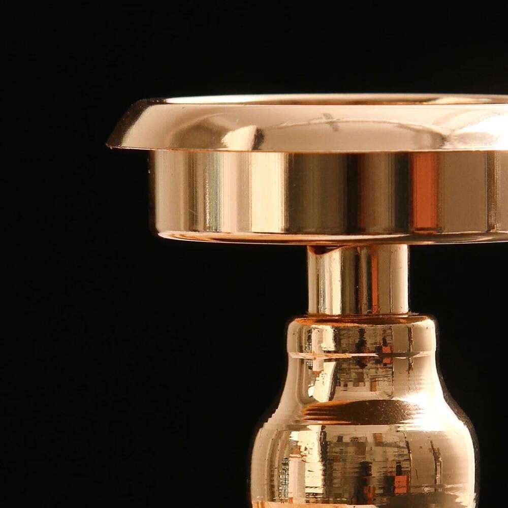 1PC, creative metal irregular candlesticks, romantic European-style wedding, dinner and home decoration center ornaments Y260131