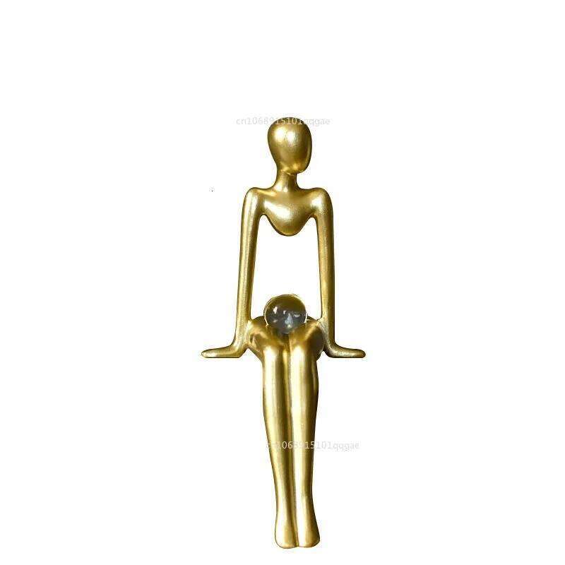 New Resin Thinker Statue Abstract Figures Statues Ornaments Gold Man Sitting Table Decor Room Bookshelf Decoration Y260202