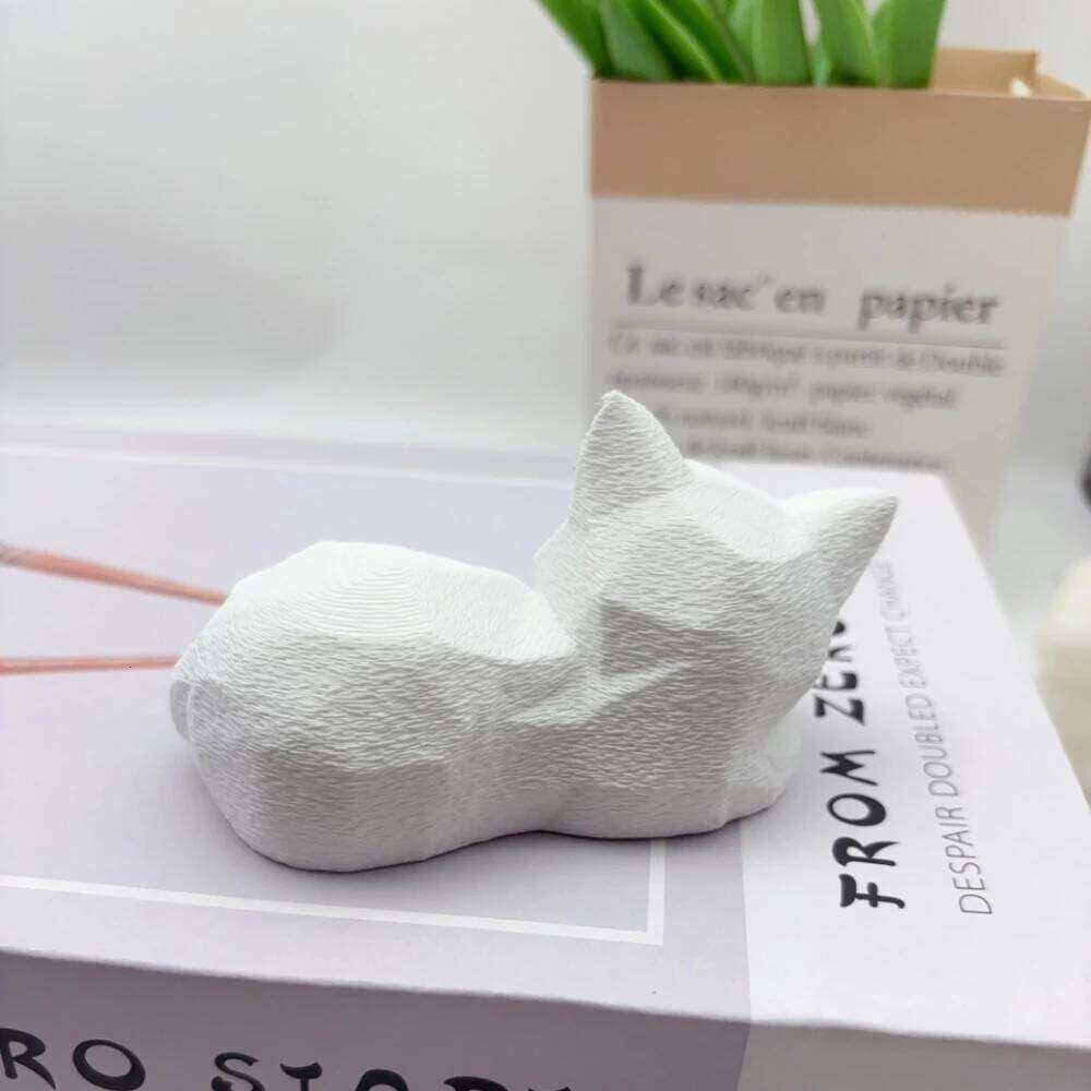 Low Cat, 3D Printed Lying Statue, Super Cute Sleeping Kitten with Polygon Design, Cat Enthusiast Gift Y260202