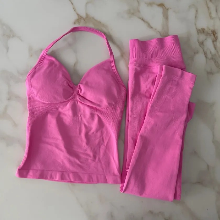 Dfynes Gym Set Women 2 Piece Strappy Yoga Bra High Waist Workout Scrunch Shorts Sports Suit Fitness Clothes Seamless Yoga Set Backless Tops Outft