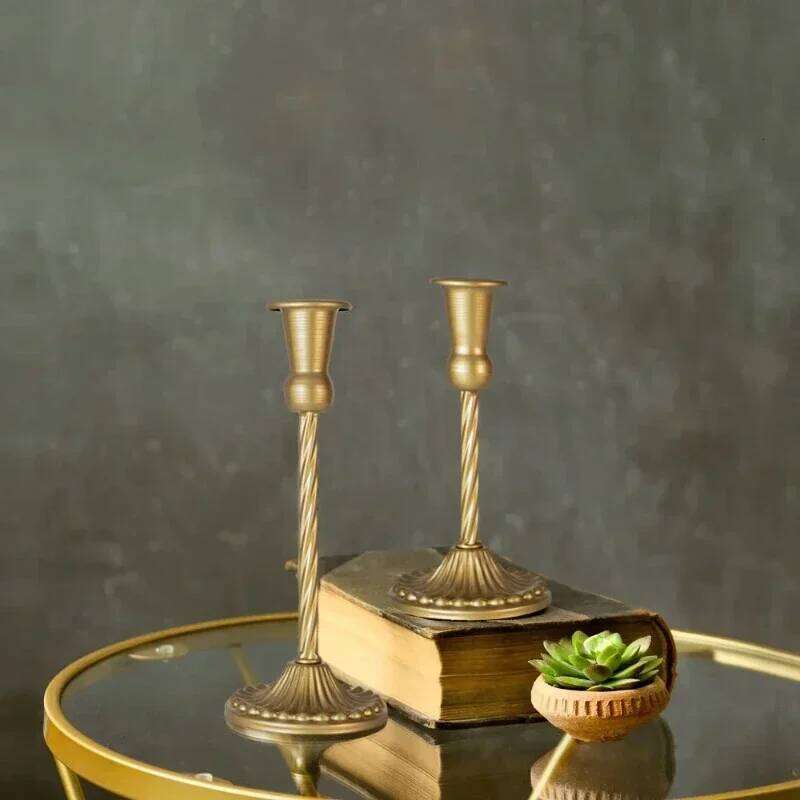 Retro Gold Spiral Holders Candlestick Stand Home Decoration Candlelight Dinner Table Romantic Wedding Ornaments Y260131