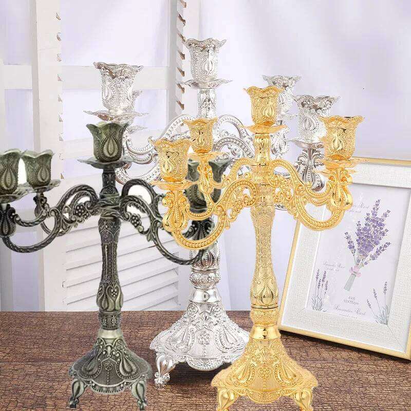 1/3/5-head Nordic Retro Metal Candle Holder Luxury Embossed Candleware Exquisite Decoration for Hotels and Restaurants Y260131