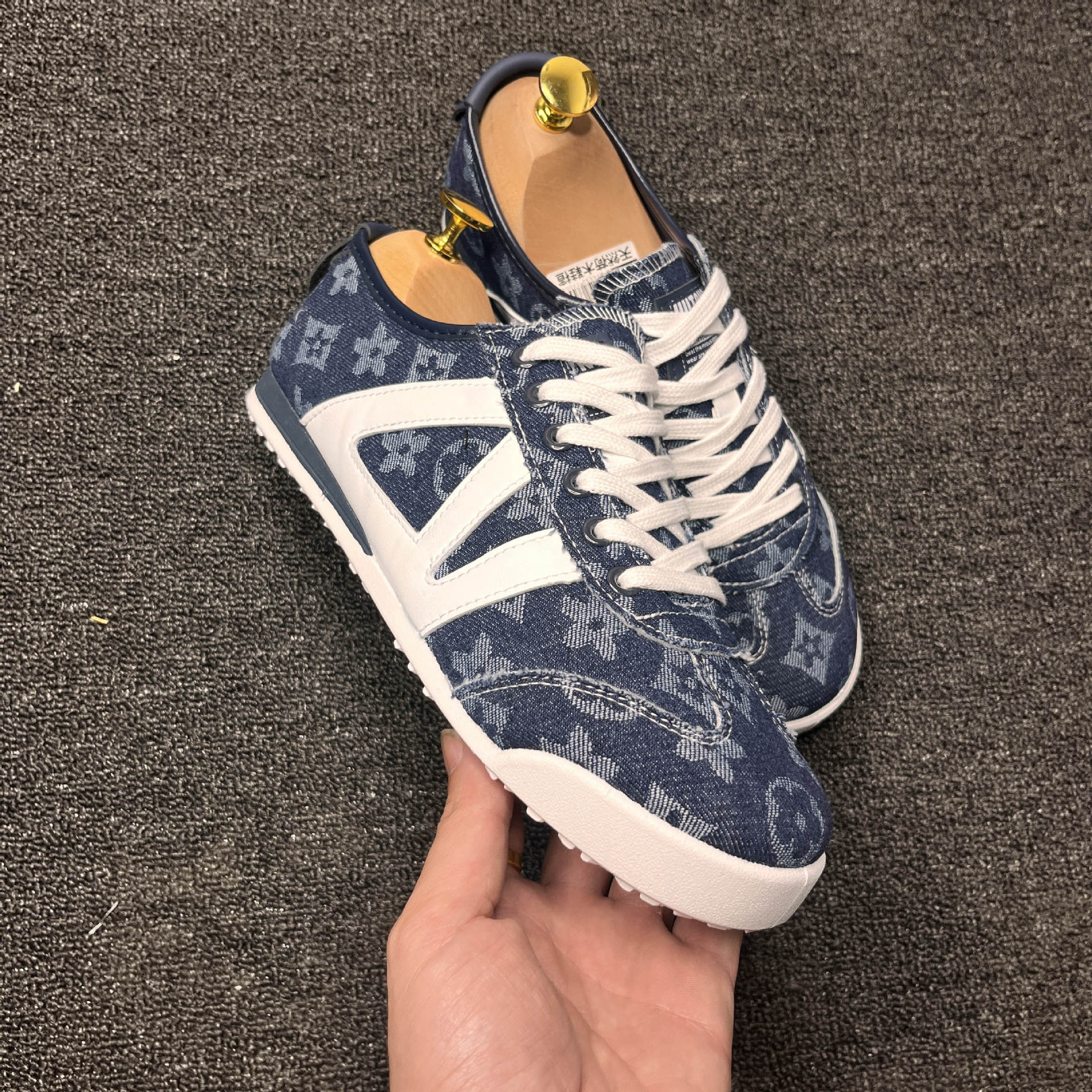Free delivery shoes Fashionable breathable printed canvas board shoes denim low cut sports and leisure shoes