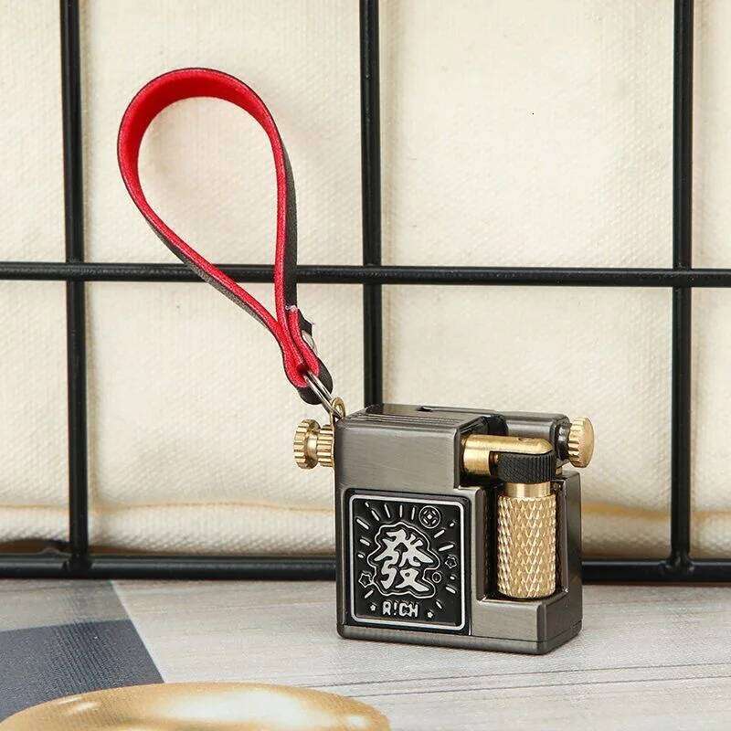 CHIEF Mini Arm Lifting Side Pulley Kerosene Lighter Outdoor Hanging Rope Portable High end Exquisite Igniter Smoking Men's Gifts W260202