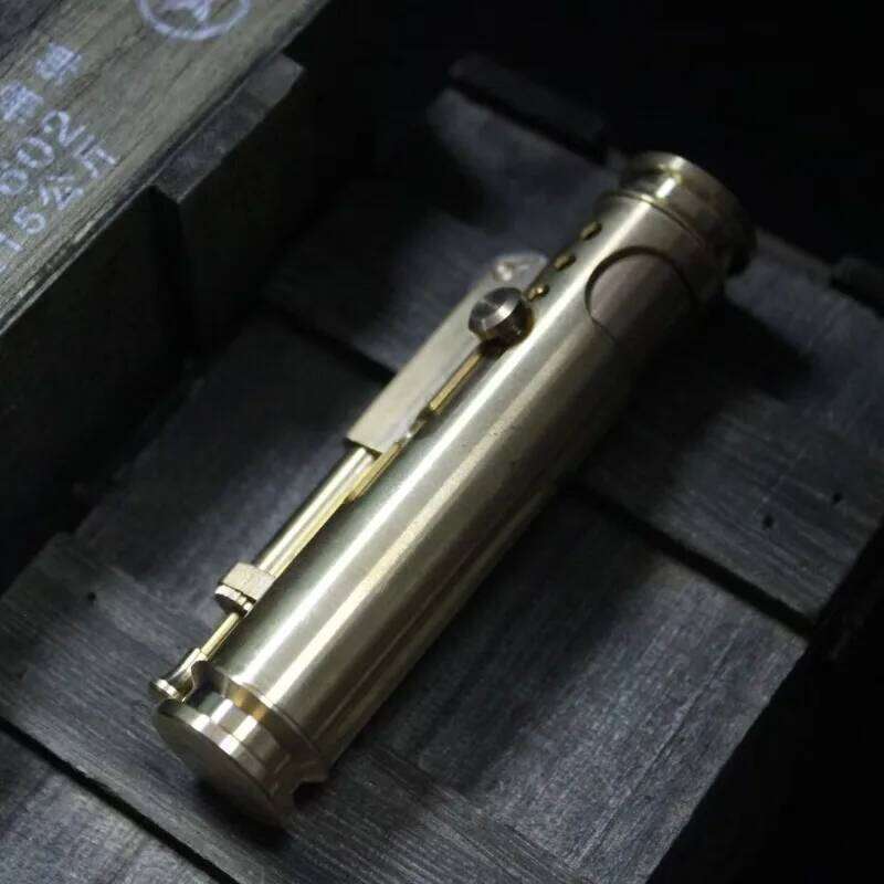 2025 Unusual Alien Trench Handmade Pure Copper Kerosine Lighter AK Vintage Portable Windproof Collection Lighters Smoking Gadget W260202